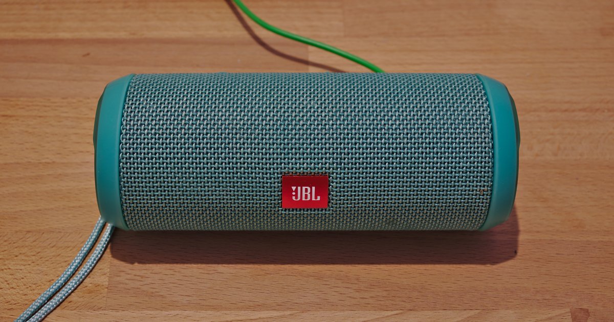 Altavoz portátil BassTrek Mini: análisis de sonido y resistencia al agua